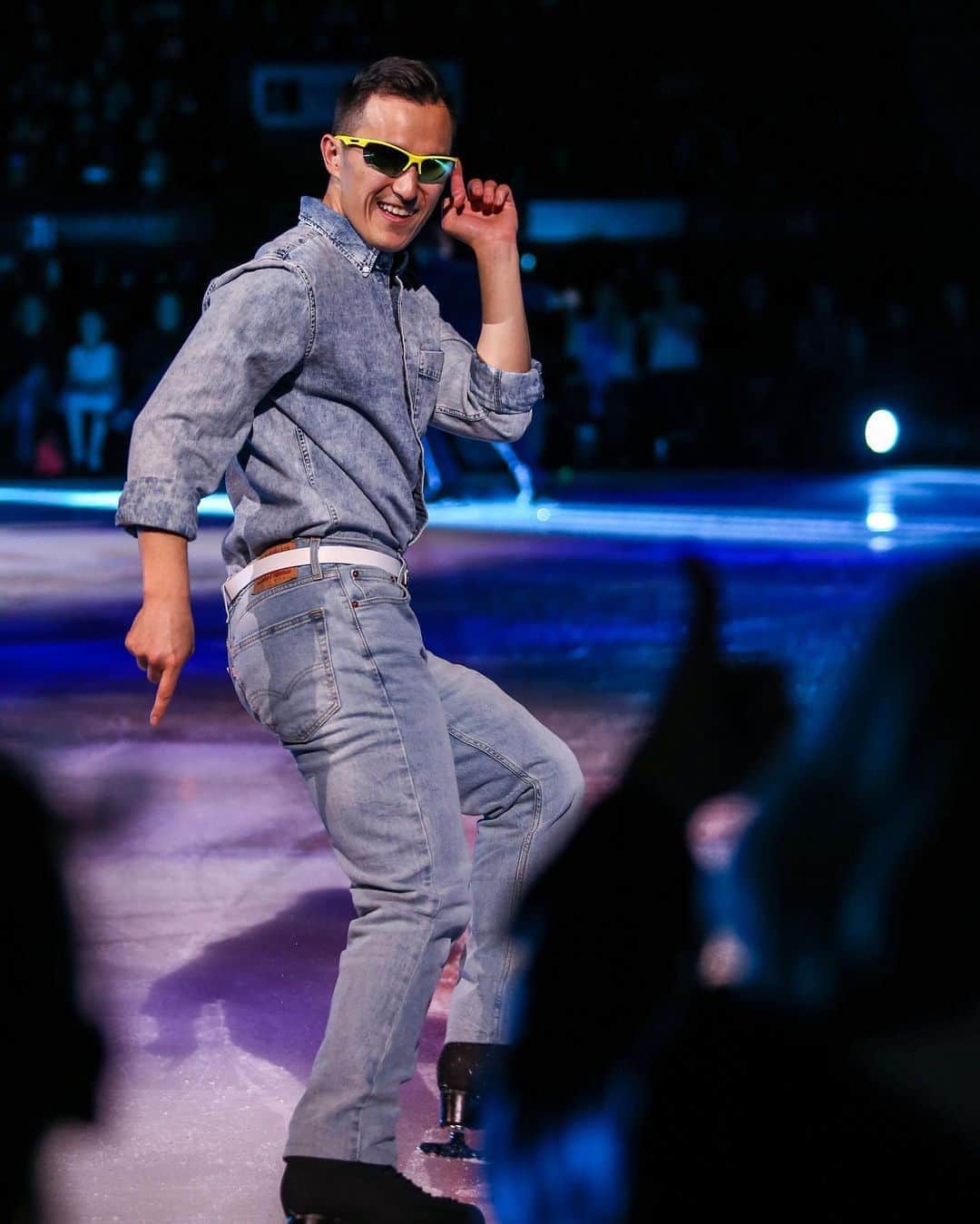 パトリック・チャンのインスタグラム：「How you doin’ Victoria? 😎 #starsonice #soifamily (📸 @gregkolz)」