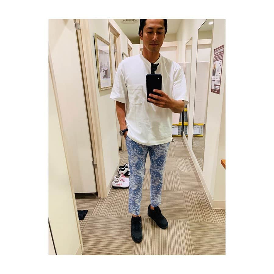 肥野竜也さんのインスタグラム写真 - (肥野竜也Instagram)「【PALM SNAKE】 ⁑ 「DoubleEagle」恵比寿店で行われてる「PALM SNAKE」POP-UPにお邪魔しました〜⛳️✨ 今季もカジュアルなデザインですが、めちゃくちゃラインが綺麗なパンツです😆👍✨ 「OP」とのコラボも大注目🤩 5/19まで行われているみたいなので、是非遊びに行ってみてください😊👋 ⁑ #肥野GOLF #GOLF #ゴルフ #instagolf #PALMSNAKE #パームスネイク #DoubleEagle恵比寿 #ダブルイーグル恵比寿  #golfapparel  #ゴルフウェア」5月14日 17時56分 - tatsuya_hino