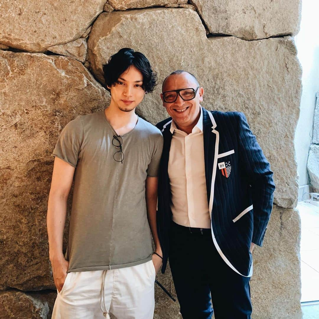 水嶋ヒロさんのインスタグラム写真 - (水嶋ヒロInstagram)「So happy to see @marc.ferrero my old friend. #reunion #marcferrero #hiromizushima #painter #artist #famouspainter #southoffrance #monaco #eze #Tokyo #contemporaryart #lipstick #lipstickaroundtheworld #art #friendship #Hublot #blog」5月14日 17時58分 - hiro_mizushima_official