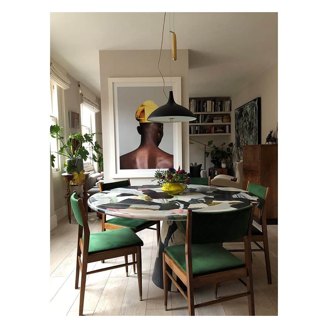 The Modern Houseさんのインスタグラム写真 - (The Modern HouseInstagram)「Looking for interior inspiration? Swipe across to view the British interior designers you should be following. Link in our bio for more.  @roseuniacke @houseofgreylondon @studioashby @franhickman @waldoworks @2lgstudio #interiordesigner #britishdesign #homeideas」5月14日 17時58分 - themodernhouse