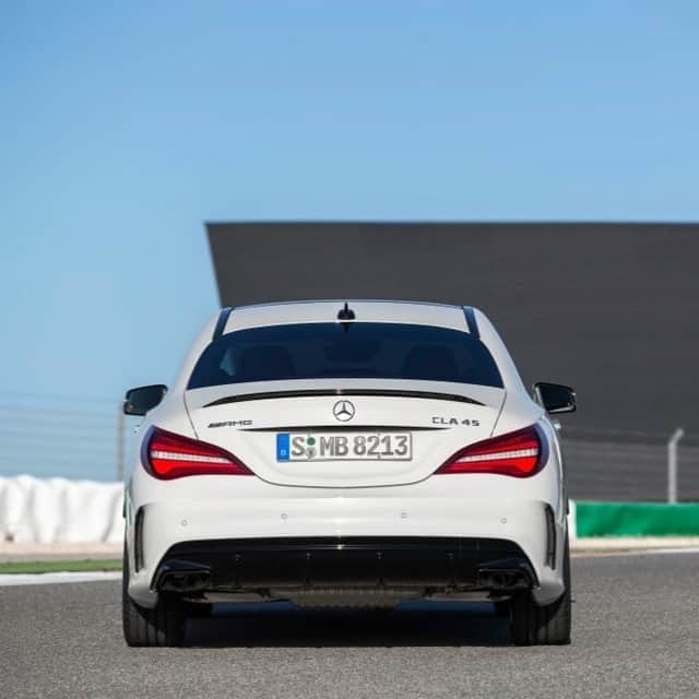 Mercedes AMGさんのインスタグラム写真 - (Mercedes AMGInstagram)「[Mercedes-AMG CLA 45 | Fuel consumption combined: 8.6-8.5 l/100km | CO2 emissions combined: 194-193 g/km]  Looks sleek and stylish, feels athletic and sporty. That's a winning combination.  #MercedesAMG #DrivingPerformance #CLA」5月14日 18時00分 - mercedesamg