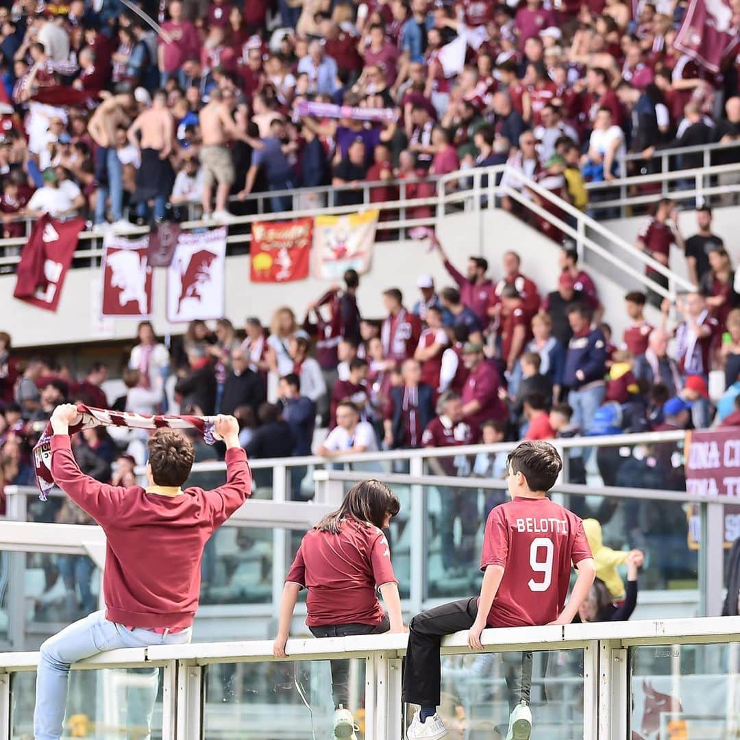 トリノFCさんのインスタグラム写真 - (トリノFCInstagram)「I tifosi granata sono: _______ ♥️🐂 #SFT」5月14日 18時00分 - torinofc1906