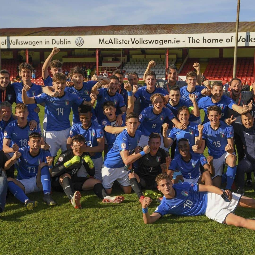 サッカーイタリア代表さんのインスタグラム写真 - (サッカーイタリア代表Instagram)「#U17Euro 🇪🇺‬ ‪Gli #Azzurrini 🇮🇹, che ieri hanno superato il #Portogallo 🇵🇹 1-0 con #gol ⚽️ di #Tongya, affronteranno in semifinale la #Francia 🇫🇷, giovedì 16 maggio alle ore 20.00. ‬ ‪L’articolo 👉🏻 www.figc.it ‪#Under17 #VivoAzzurro ‬」5月14日 16時53分 - azzurri