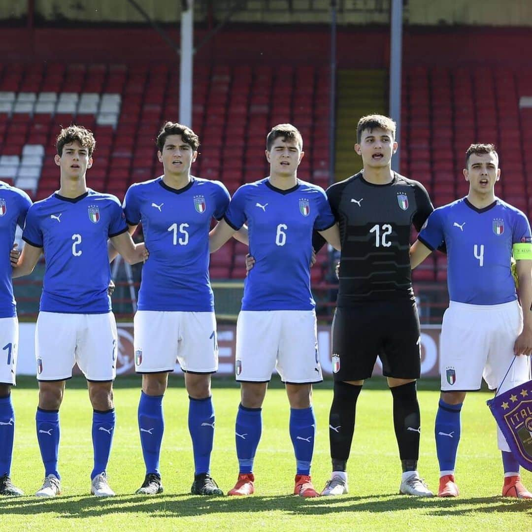 サッカーイタリア代表さんのインスタグラム写真 - (サッカーイタリア代表Instagram)「#U17Euro 🇪🇺‬ ‪Gli #Azzurrini 🇮🇹, che ieri hanno superato il #Portogallo 🇵🇹 1-0 con #gol ⚽️ di #Tongya, affronteranno in semifinale la #Francia 🇫🇷, giovedì 16 maggio alle ore 20.00. ‬ ‪L’articolo 👉🏻 www.figc.it ‪#Under17 #VivoAzzurro ‬」5月14日 16時53分 - azzurri