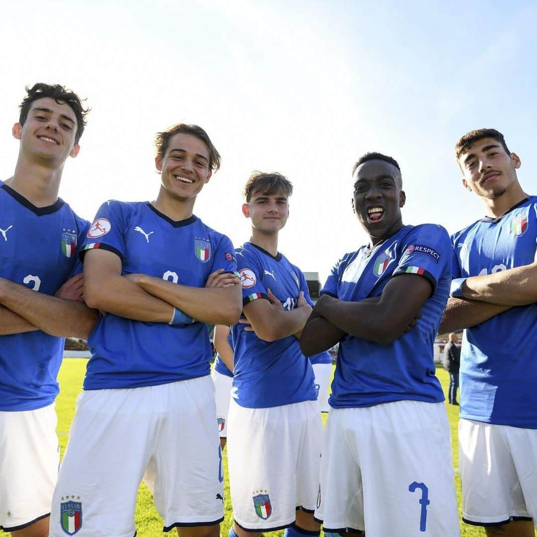 サッカーイタリア代表さんのインスタグラム写真 - (サッカーイタリア代表Instagram)「#U17Euro 🇪🇺‬ ‪Gli #Azzurrini 🇮🇹, che ieri hanno superato il #Portogallo 🇵🇹 1-0 con #gol ⚽️ di #Tongya, affronteranno in semifinale la #Francia 🇫🇷, giovedì 16 maggio alle ore 20.00. ‬ ‪L’articolo 👉🏻 www.figc.it ‪#Under17 #VivoAzzurro ‬」5月14日 16時53分 - azzurri