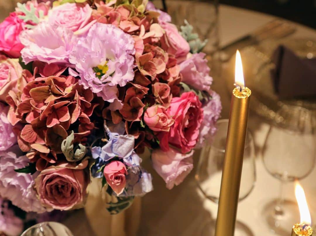 のインスタグラム：「. 【2019年10月までの結婚式】でアイテムをプレゼント！ 好評につき選べる特典の期限を延長いたしました🎶 ≪挙式料金全額OFF≫ or ≪ドレス料/20万円OFF≫ or ≪スナップアルバムプレゼント≫ . . #ホテルイースト21東京 #ホテルイースト21 #hoteleast21tokyo #hoteleast21 #東陽町 #toyocho #東陽町ホテル #江東区 #結婚式 #披露宴 #挙式 #ブライダル #ウェディング #ウエディング #ホテル婚 #結婚式準備 #選べる特典 #期間延長 #期間限定」