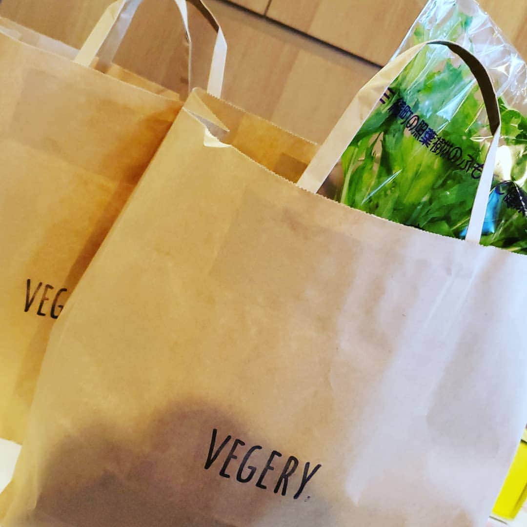 山田優さんのインスタグラム写真 - (山田優Instagram)「今日の夕飯は、、、 #VEGERY  @vegery_official  #つくね #エビフライ #salad #お味噌汁  etc....」5月14日 17時04分 - yu_yamada_