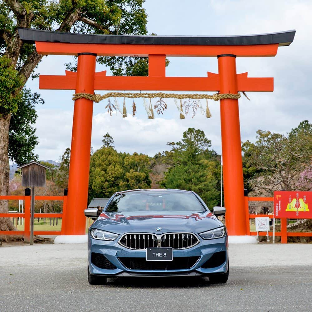 BMW Japanさんのインスタグラム写真 - (BMW JapanInstagram)「. 【KYOTOGRAPHIE 京都国際写真祭 開催レポート】 . 4月13日～5月12日に、BMWが協賛する「KYOTOGRAPHIE 京都国際写真祭」が開催され、ニューBMW 8シリーズや特別なアートラッピングが施されたBMW i3が展示されました。 . 京都の歴史ある風景と、8シリーズとi3の美しい写真をお愉しみください。 . また、現在開催を記念したオリジナルフィルム 「光への探求」公開中。 . #KYOTOGRAPHIE #京都国際写真際2019 #京都国際写真際 #京都 #芸術 . #BMW #駆けぬける歓び #BMWJapan #8シリーズ #i3 #BMWWorld #BMWPost #BMWgram #BMWlovers #BMWlife #BMWlove #BMWforlife #BMWcar」5月14日 17時06分 - bmwjapan