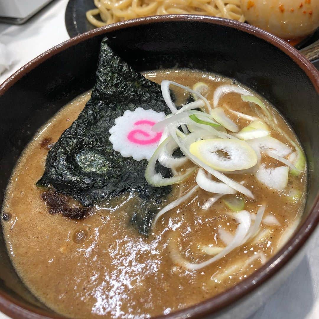 中谷一馬のインスタグラム：「#中本 #魚豚濃恋つけ麺 #バター #ネギ #味玉 #トッピング 辛くなくても中本は #美味い (^ ^)♡ #立憲民主党 #衆議院議員 #中谷一馬 #訪れたラーメン店1000軒以上 #心の友はダイエットの敵」