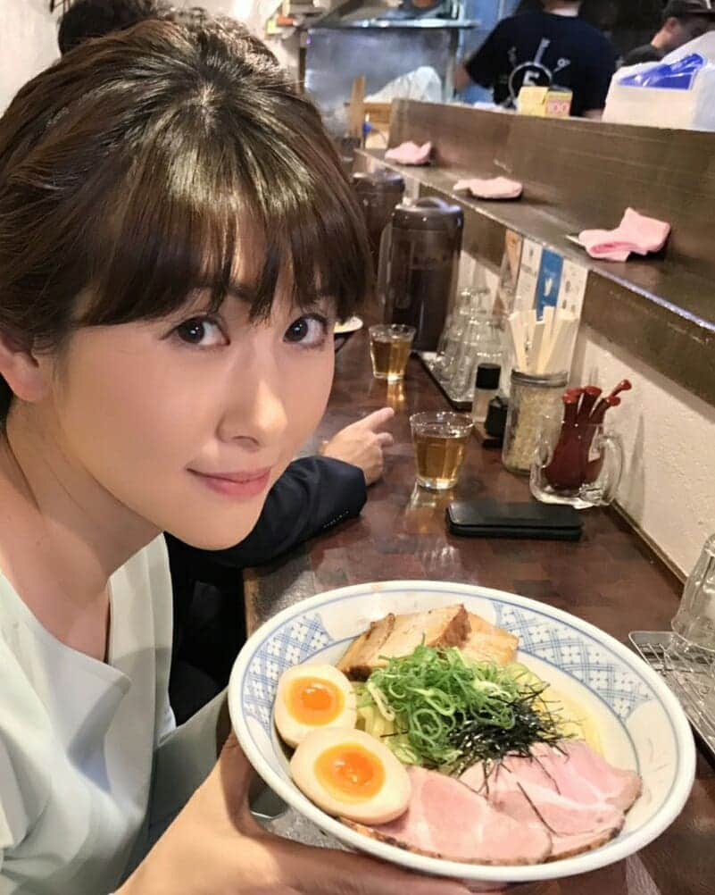 鈴木理香子さんのインスタグラム写真 - (鈴木理香子Instagram)「打ち合わせ前に、腹ごしらえ💕 本日はつけ麺なりv(o´ з｀o)♪ . #つけ麺 #つけ麺インスタグラマー #麺活 #麺や庄の #太麺 #もちもち #市ヶ谷 #食べるの大好き #麺スタグラム #麺スタグラマー #ラーメン女子 #イベント #司会 #打ち合わせ #がんばるぞ #tokyo #ramen #ramenlove #menshotokyo  #japanesenoodle #japanesefood #tukemen」5月14日 17時25分 - rikako.suzuki