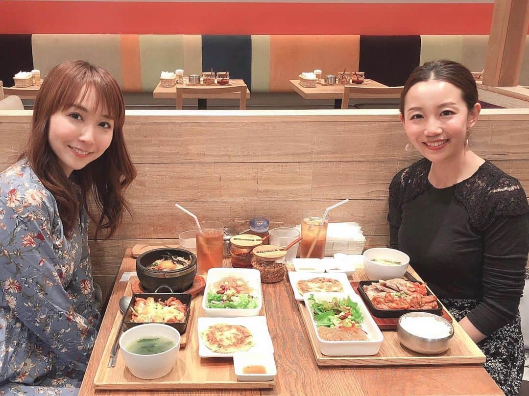 長久梨那さんのインスタグラム写真 - (長久梨那Instagram)「． ゆかとランチ❤️ たくさん話せて楽しかったー💕💕 いつも私ばっかり話してごめんね😭💦 今度は久しぶりに東武動物公園行きたいな💖笑 #ランチ #韓国 #韓国料理 #韓美膳 #大学 #友達 #13年 #ママ #美人ママ #食べスタグラム #グルメ #グルメ女子 #グルメスタグラム #チーズダッカルビ #チーズタッカルビ #ビビンバ #japan #girl #japanesegirl #friend #friends #mama #korea #korean #한국 #instagood #instadaily #today #フォローミー #followme」5月14日 17時41分 - rinanagahisa