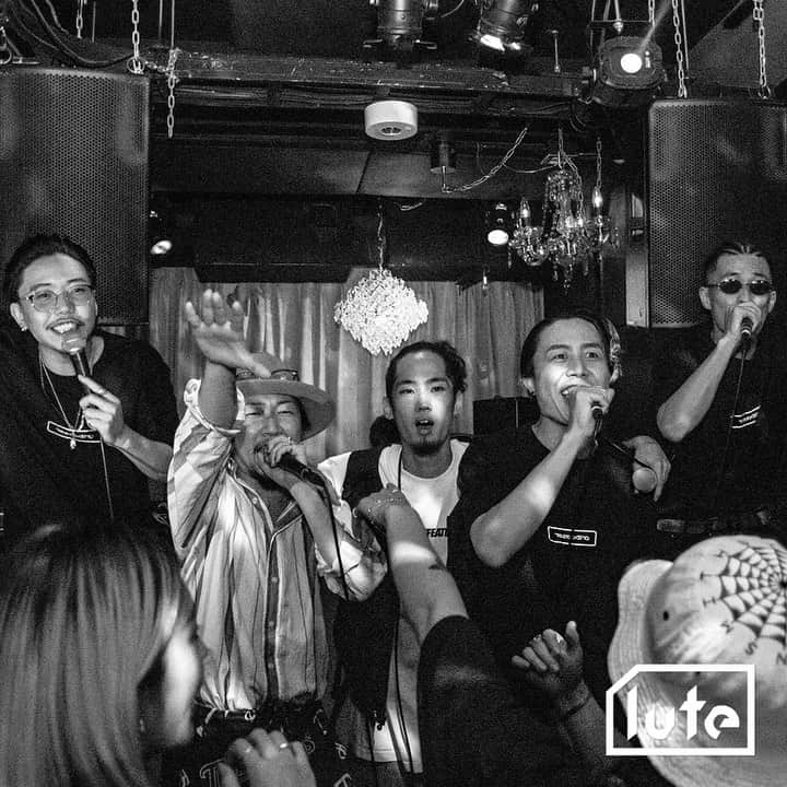lute / ルーテのインスタグラム：「【Pick Up Artist : Before Sleepin’ Shower】 MC, DJ, Art, skater, fashionなど様々なメンバーから構成され、「Showerを浴びた後、寝るまでの自由な時間」をコンセプトに活動するHIPHOPクルー・Before Sleepin’ Shower（@before_sleepin_shower）を紹介！. . 5月25日に渋谷VUENOSで開催されるイベント「BREAK WALL」に出演予定🎤 . 左にスワイプしてね👆 . . Music by Before Sleepin’ Shower Photo by @itaru.bss  #lute #lutemedia #music #BeforeSleepinShower」