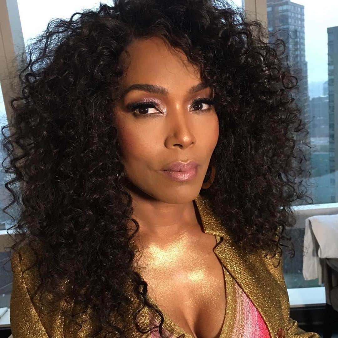 Lacy Redwayさんのインスタグラム写真 - (Lacy RedwayInstagram)「Spent  Mother’s Day with MUVA!! @im.angelabassett 😍😍😍😍😍 😍😍👑👑👑 makeup @reneegarnes  Styled by @jlynnstyle18  #HairByLacyRedway #angelabassett」5月14日 9時11分 - lacyredway