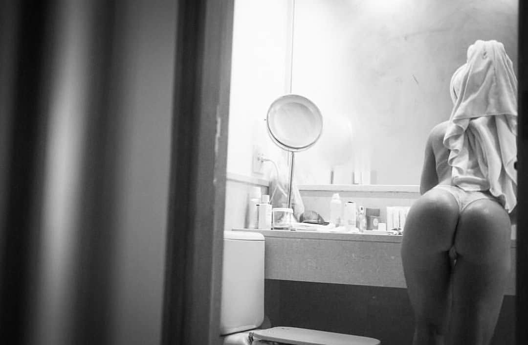 Mulher Melãoのインスタグラム：「Boa noite 😘」