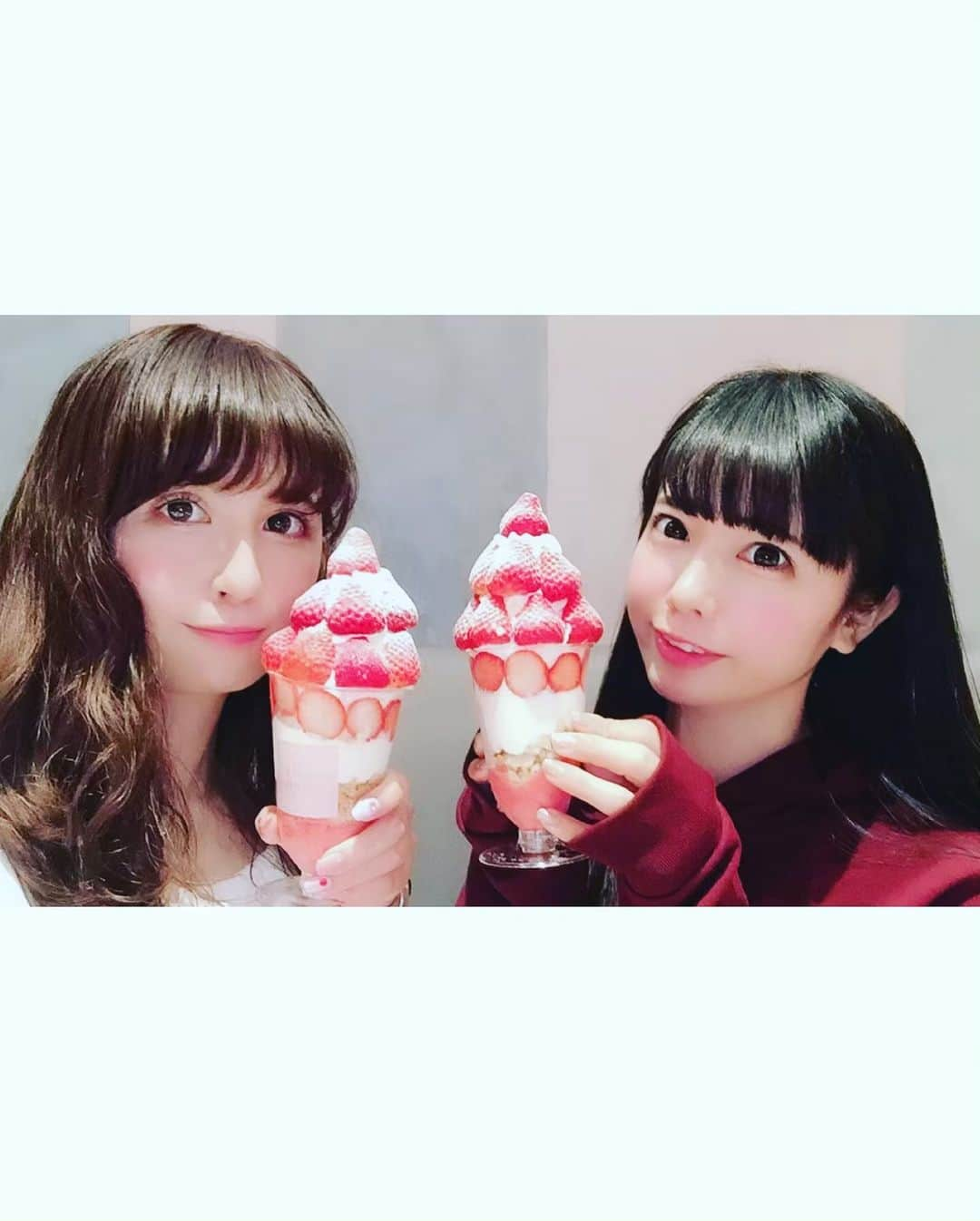 恋汐 りんごさんのインスタグラム写真 - (恋汐 りんごInstagram)「🍓 ♡ 🍓 ♡ fruits picnic パフェはホイップクリームが練乳みたいな味でよかった(Ｕ ∩'ᴗ'///Ｕ)♡ クリームしゅきしゅきのしおは大満足(Ｕ∩ 'ᴗ' ∩Ｕ)  今度はかわいい格好で ピクニックエリアでピクニックしたいなのなあ(Ｕ∩ 'ᴗ' ∩Ｕ)  リッスが日比谷野音のチケット買ってくれたの(Ｕ＞△＜Ｕ)  きてくれるって！(Ｕ∩ 'ᴗ' ∩Ｕ) うれしい(Ｕ ∩'ᴗ'///Ｕ)♡ #fruitspicnic  #strawberry  #harajuku」5月14日 10時09分 - sioringogo