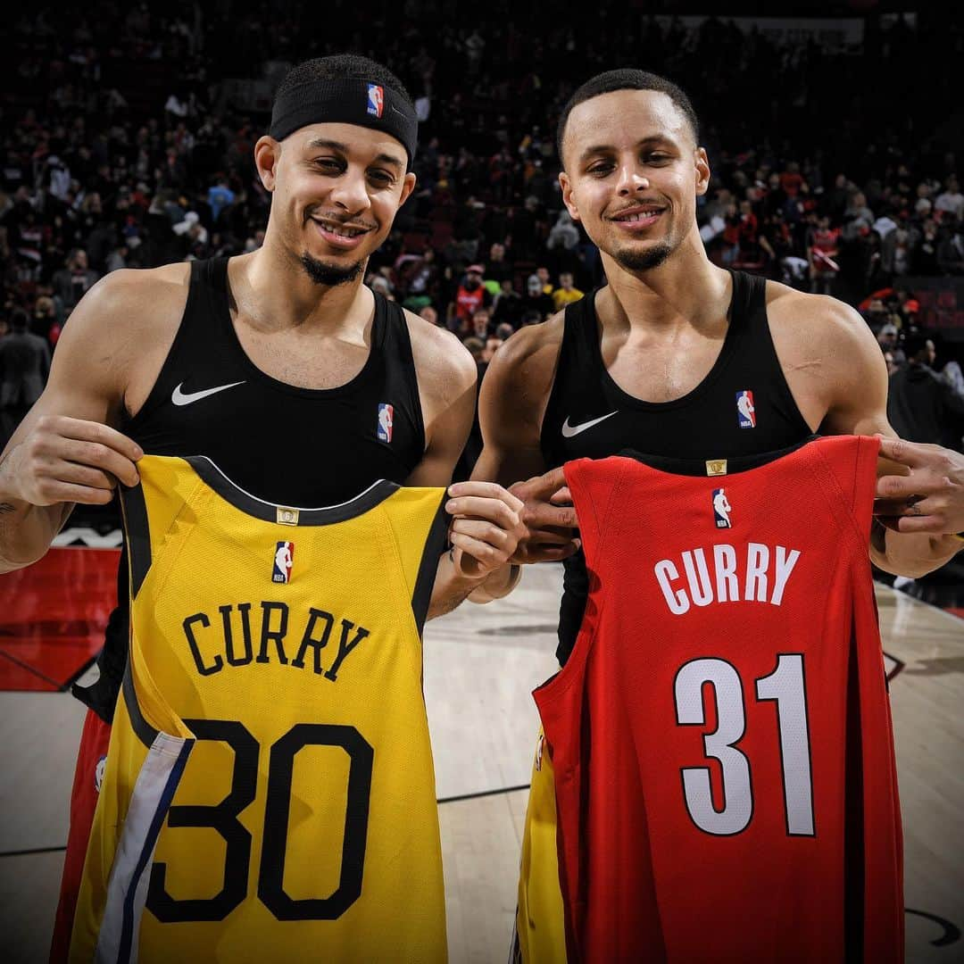 NBAさんのインスタグラム写真 - (NBAInstagram)「For the first time in @nbahistory, brothers will meet in the Conference Finals as @stephencurry30 & the @warriors face @sdotcurry & the @trailblazers!」5月14日 10時18分 - nba