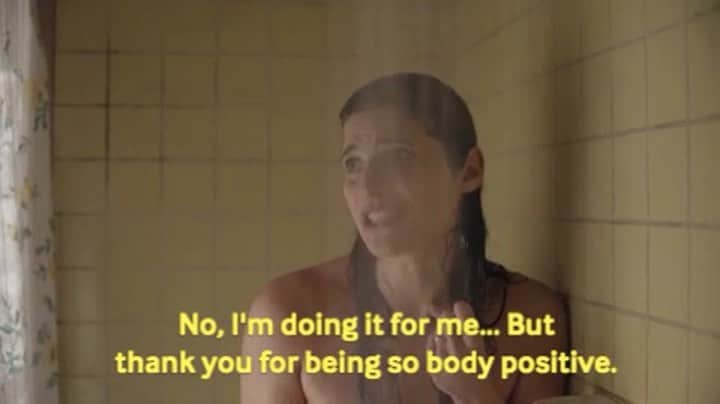 レイク・ベルのインスタグラム：「HARDCORE SHOWER SCENE TOMORROW NIGHT! New Episode tomorrow 9:30pm/8:30pm central. @blessthismesstv #showerstuff」