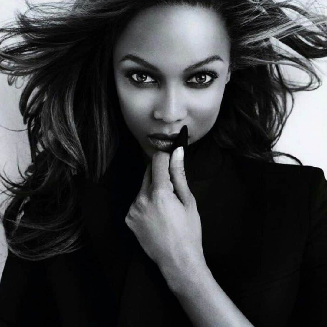 タイラ・バンクスさんのインスタグラム写真 - (タイラ・バンクスInstagram)「Tyra.com #seeyouthere」5月14日 10時36分 - tyrabanks