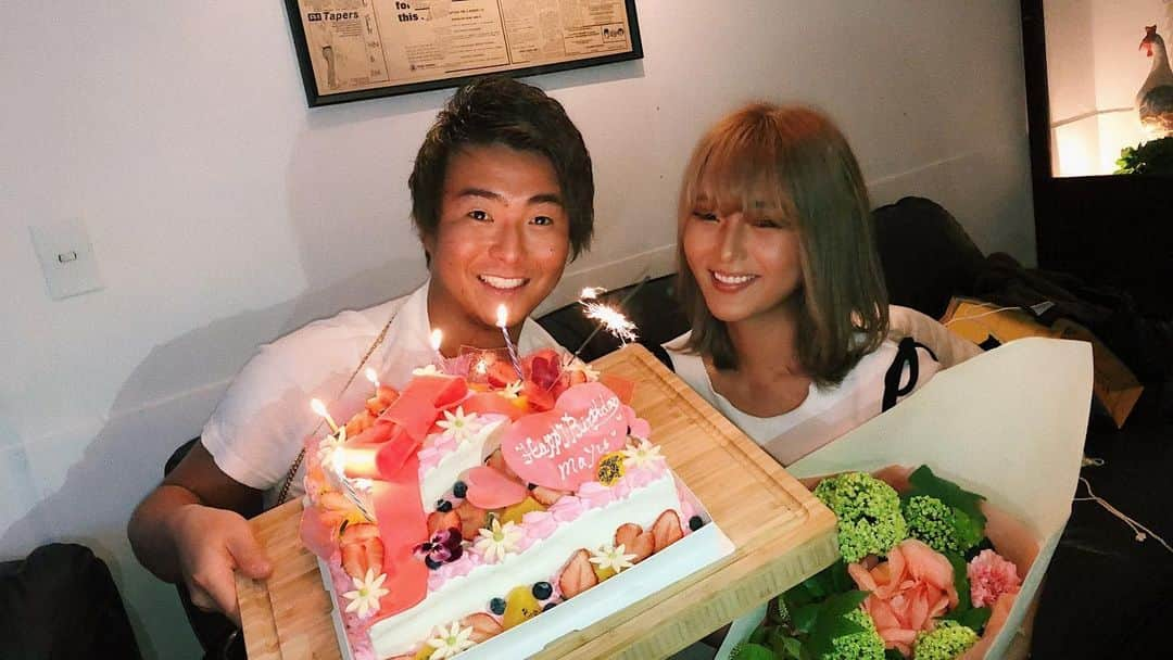 藤田杏奈さんのインスタグラム写真 - (藤田杏奈Instagram)「大好きな夫婦🤙🏻💕 まゆ＆ゆうた👩🏼👨🏽💯❤️ . . . お誕生日も結婚もおめでとうなあ🥰❣️❣️」5月14日 11時02分 - anna_fujita