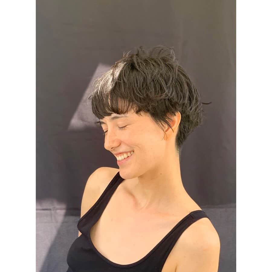 小野りりあんのインスタグラム：「スッキリ💇🏻‍♀️✨﻿ ﻿ 5才の時ぶりの短さ👦🏻﻿ ﻿ @twiggymiho さん 本当にありがとう😊😊😊 #ヘアドネーション」