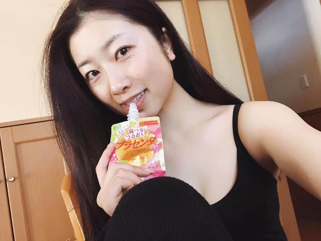 福井千佳さんのインスタグラム写真 - (福井千佳Instagram)「. . 寝起きのパパッと朝食に @beaupower_jp ✨ 毎日続けられる、美味しさです。 . . 大荷物で大移動なとき、朝ごはんを作る余裕が無いからこういうの、ほんとに良い。 ( #渡韓 話を、しがち。笑) . #常盤薬品工業#pr#ビューパワー#プラセンタ#おやつで美容#キャンペーン#自撮り#寝起き#おはよう#morning . . 公式アカウントフォロー&いいね👍をすると、 抽選で100名にこちらのゼリーを6個プレゼント🎁是非に。 . #model#モデル#和装モデル#webモデル#関西モデル#手タレ#パーツモデル#フリーランス#福井千佳#chika_fukui#インフルエンサー#美容#followme#style#おしゃれさんと繋がりたい#selfie#ヘアカラー#picoftheday#サロモ」5月14日 12時00分 - chika291