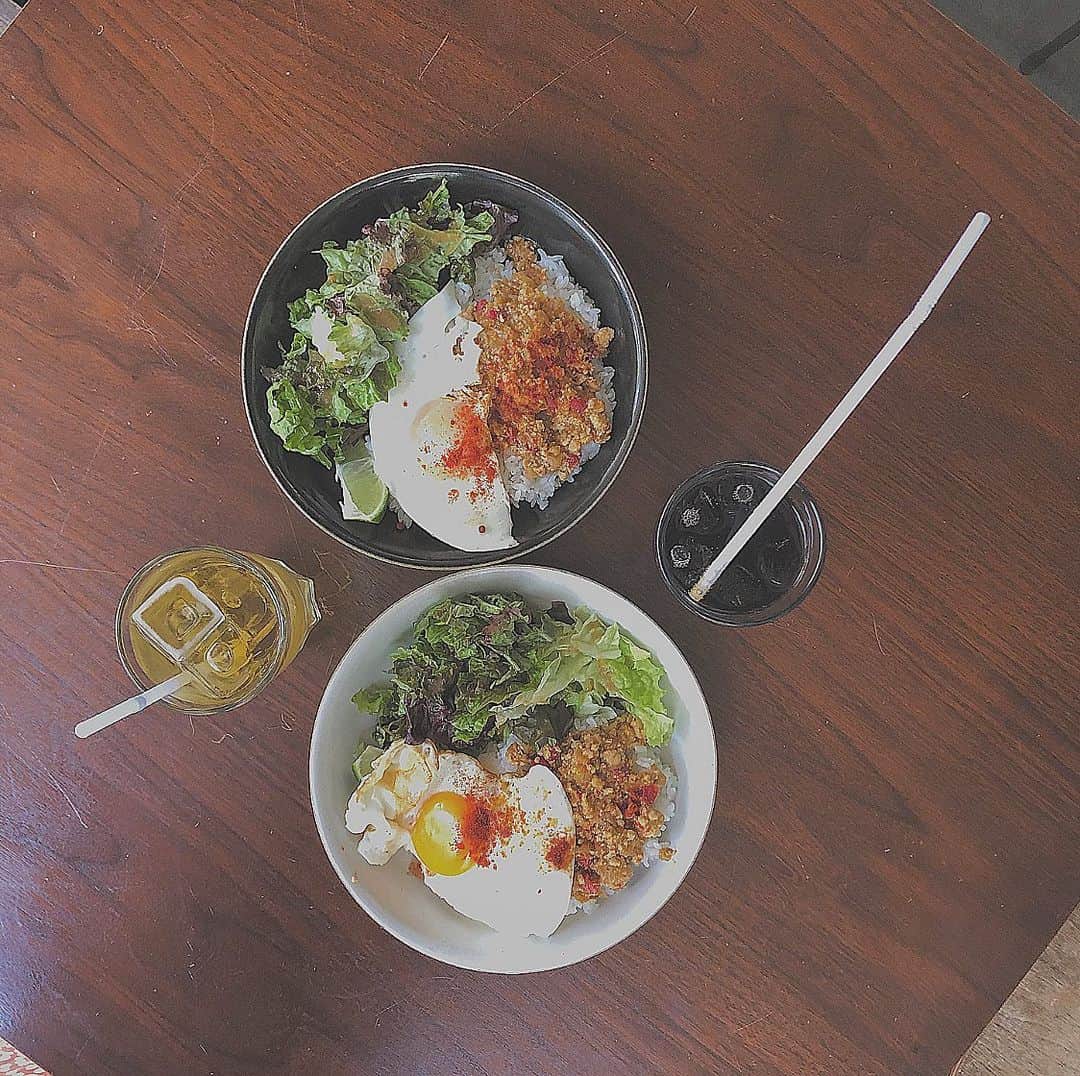 前山奈津巴のグルメインスタ