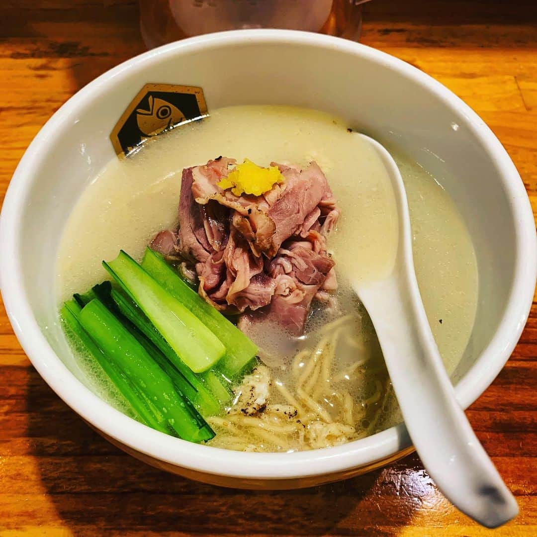 仁田宏和のインスタグラム：「‪鯛ラーメン。‬ ‪鬼魚って感じ。‬ ‪#ラーメン #鯛 #麺魚 #麺」