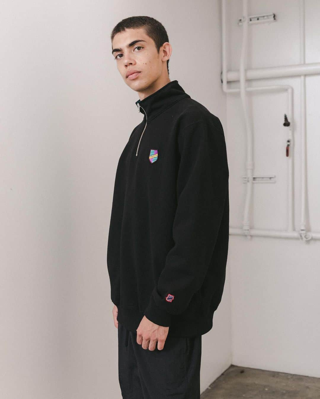 UNDFTDさんのインスタグラム写真 - (UNDFTDInstagram)「Our UNDEFEATED Crest Quarter Zip Pullover is made of 100% Cotton French Terry featuring a nylon lined collar, ribbed cuffs & waistband and the signature 5 Strike patch. // Available now exclusively at All Undefeated Chapter Stores and Undefeated.com」5月14日 12時47分 - undefeatedinc