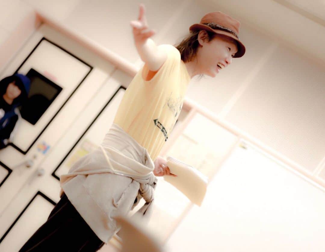 のインスタグラム：「Beautiful young people and KAIJIN20? The rehearsal which is so  #日出郎  #舞台 #お稽古  #kaijin20  #新怪人二十面相」