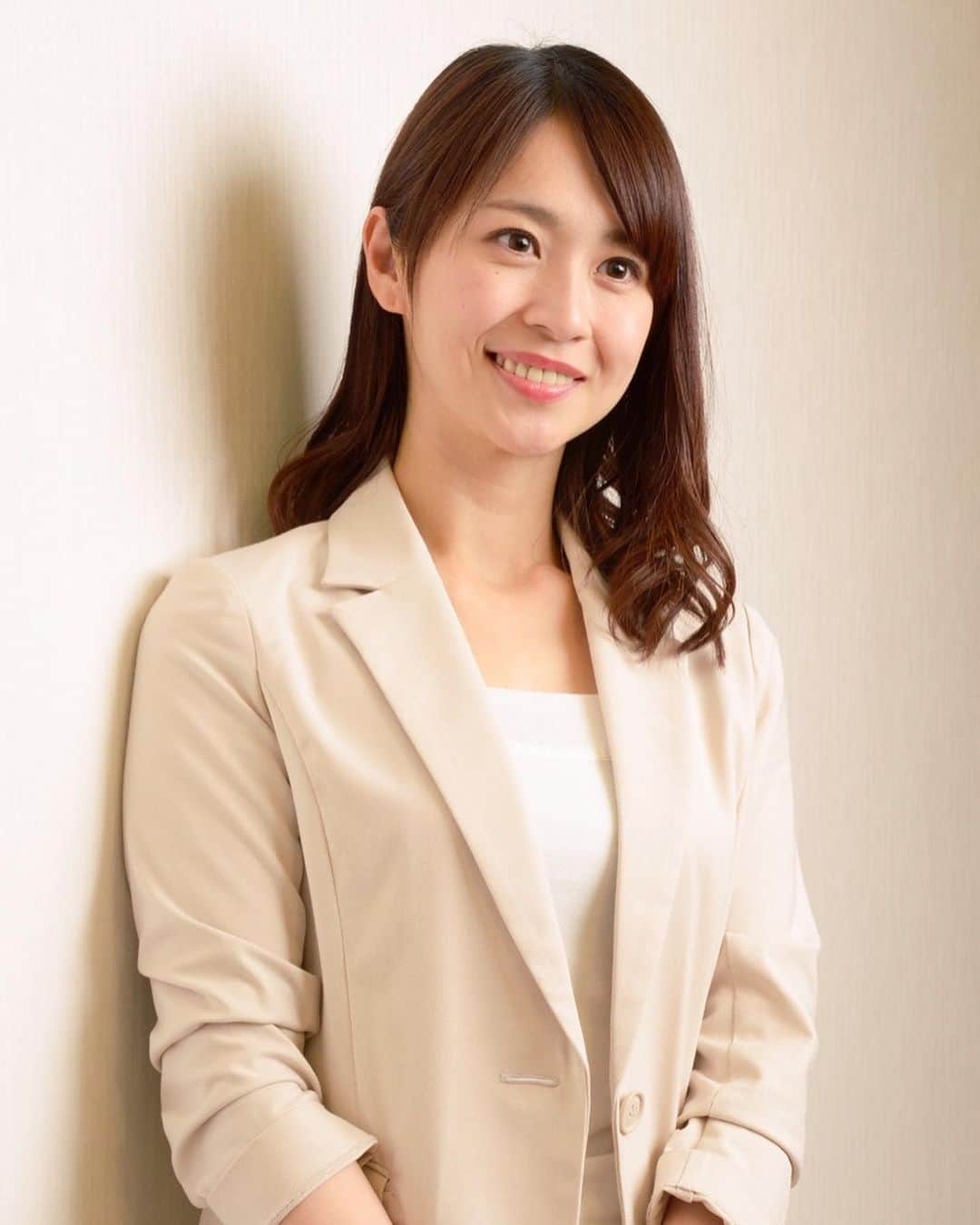 静岡朝日テレビ５chさんのインスタグラム写真 - (静岡朝日テレビ５chInstagram)「【宣材写真ちょっと出し】 1人目は、すっかりニュースの顔に定着した #広瀬麻知子 アナウンサー🥺💕 ※2枚目はいつも通りの広瀬アナ💨 アナタはどちらがお好きですか✨  #とびっきりしずおか  #ニュース #ニュースキャスター #あさひテレビ #アナウンサー #テレベンチャー」5月14日 13時12分 - satv_5ch