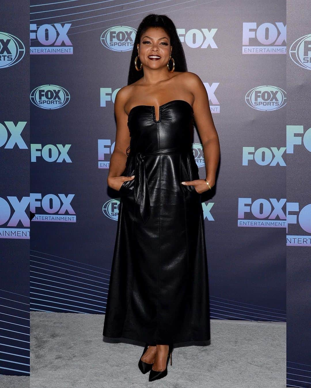 Just Jaredさんのインスタグラム写真 - (Just JaredInstagram)「@tarajiphenson in @nanushka joins @theterrencehoward at the Fox Upfronts! #TarajiPHenson #Nanushka #TerrenceHoward #FoxUpfronts Photos: Fox」5月14日 13時12分 - justjared