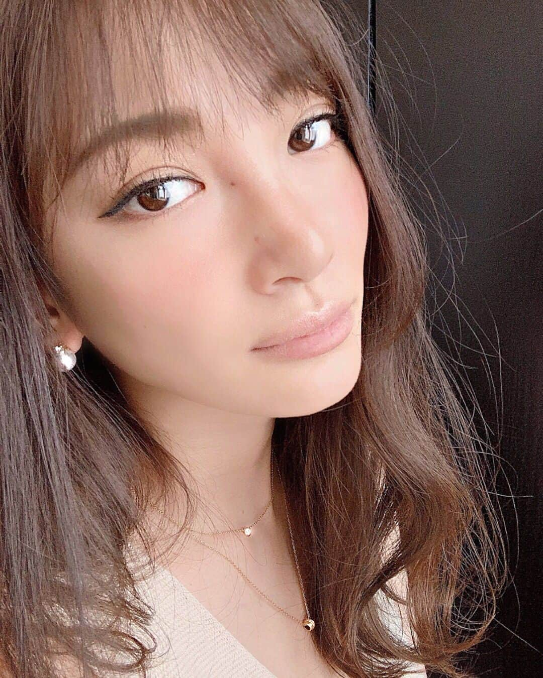 里海さんのインスタグラム写真 - (里海Instagram)「24時間崩れない、化粧直しいらずの ランコムの"ウルトラファンデ"💖 全国のランコムカウンターで24万人にサンプルプレゼント中なので、#ウルトラチャレンジ してみて✨ 5/17〜はリップ・美容液・ミラーが入った数量限定キットが発売になります！ 軽やかな、質感で毛穴や色ムラをカバーしてくれて、 さらりとなめらかで明るい肌をつくってくれるのがお気に入りです🥰🥰 わたしはBO-02を使用しました！  #PR #ランコム #ウルトラファンデ #ウルトラチャレンジ #タンイドルウルトラウェアリキッド」5月14日 13時19分 - satoumi0330