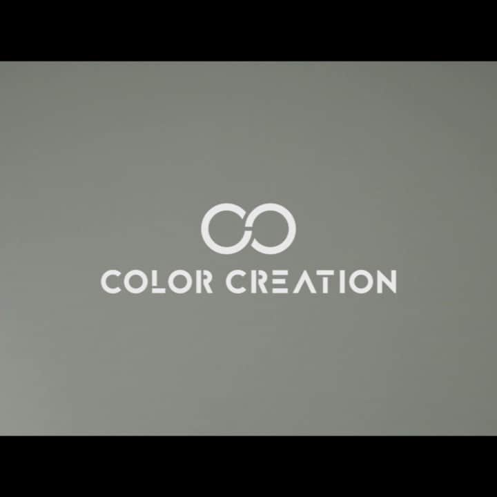 TOMO のインスタグラム：「@color_creation_official 「Movin'on」監督しましたー！久々にフレッシュな男性ボーカルグループに触れて、何だか懐かしささえ感じました笑 @takebayashism さんと久しぶりにお仕事出来てよかったです！ @cc_kaz_ @cc_rioske_ @cc_takuya_ @cc_junpei_ @cc_yuuto_  グラフィック @yuta_a.k.a_fujii #works #producer #director #カラクリ #カラークリエーション」