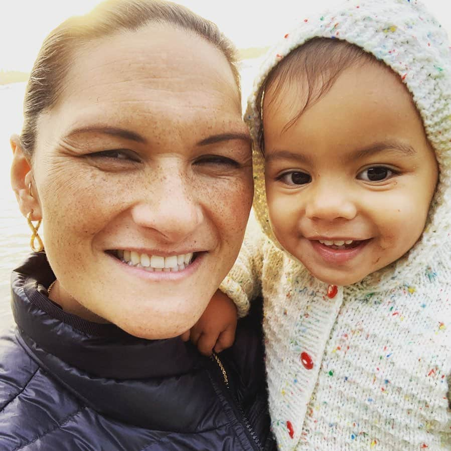 バレリー・アダムスさんのインスタグラム写真 - (バレリー・アダムスInstagram)「👩‍👧💕」5月14日 13時53分 - valerieadams84