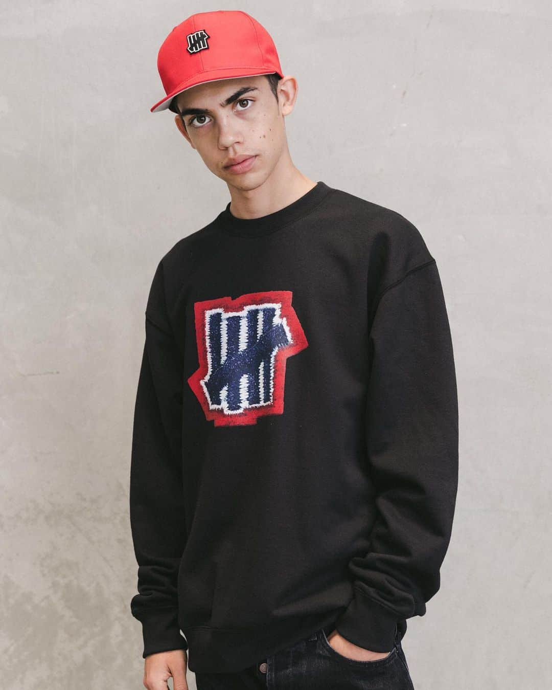 UNDFTDさんのインスタグラム写真 - (UNDFTDInstagram)「Our UNDEFEATED Stitch Crewneck is made of a 50-50 Cotton/Brush Back Fleece Blend featuring an oversized screen printed embroidered 5 Strike. // Available now exclusively at All Undefeated Chapter Stores and Undefeated.com」5月14日 14時12分 - undefeatedinc