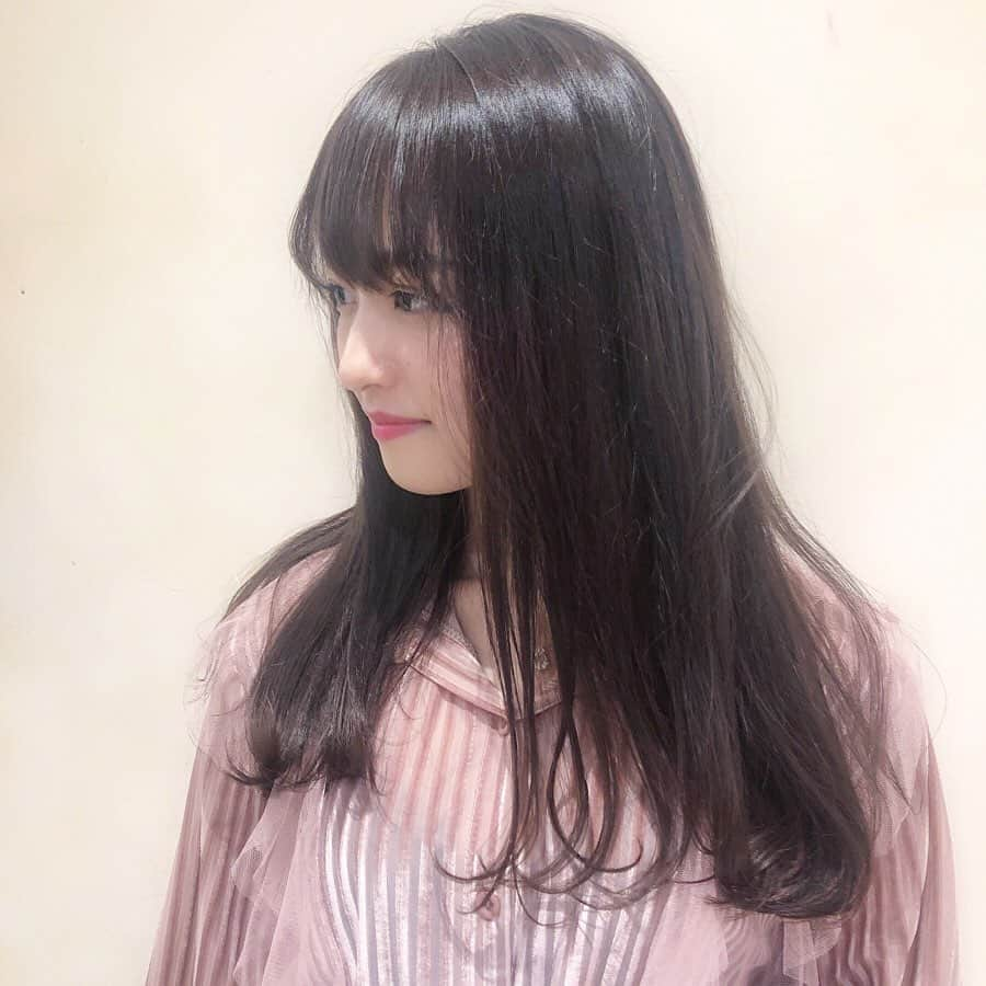 立花玲奈さんのインスタグラム写真 - (立花玲奈Instagram)「. . #ZACC さん行ってきました💇‍♀️ 癖毛の私がいつもストレートを保てるのは小林さんのおかげなのです☺︎ ヘアカラーもして頂きました！ . 本当におすすめなので、ぜひ行ってみてください〜🙆‍♀️🙆‍♀️ . . #美容室 #hair #haircolor #ヘアカラー #ヘアアレンジ #hairstyle #hairmake #fashion #ファッション #コーデ #メイク  #ootd #cordinate #머리스타그램 #옷스타그램 #立花玲奈 #玲奈コーデ」5月14日 14時24分 - _rena615