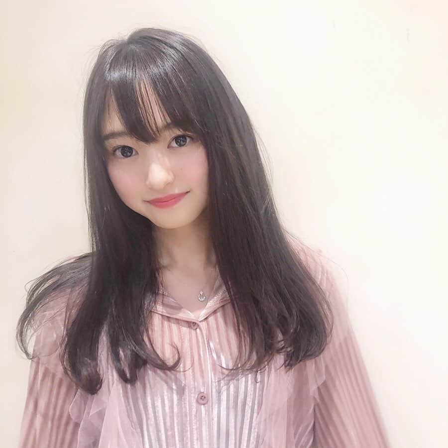 立花玲奈さんのインスタグラム写真 - (立花玲奈Instagram)「. . #ZACC さん行ってきました💇‍♀️ 癖毛の私がいつもストレートを保てるのは小林さんのおかげなのです☺︎ ヘアカラーもして頂きました！ . 本当におすすめなので、ぜひ行ってみてください〜🙆‍♀️🙆‍♀️ . . #美容室 #hair #haircolor #ヘアカラー #ヘアアレンジ #hairstyle #hairmake #fashion #ファッション #コーデ #メイク  #ootd #cordinate #머리스타그램 #옷스타그램 #立花玲奈 #玲奈コーデ」5月14日 14時24分 - _rena615