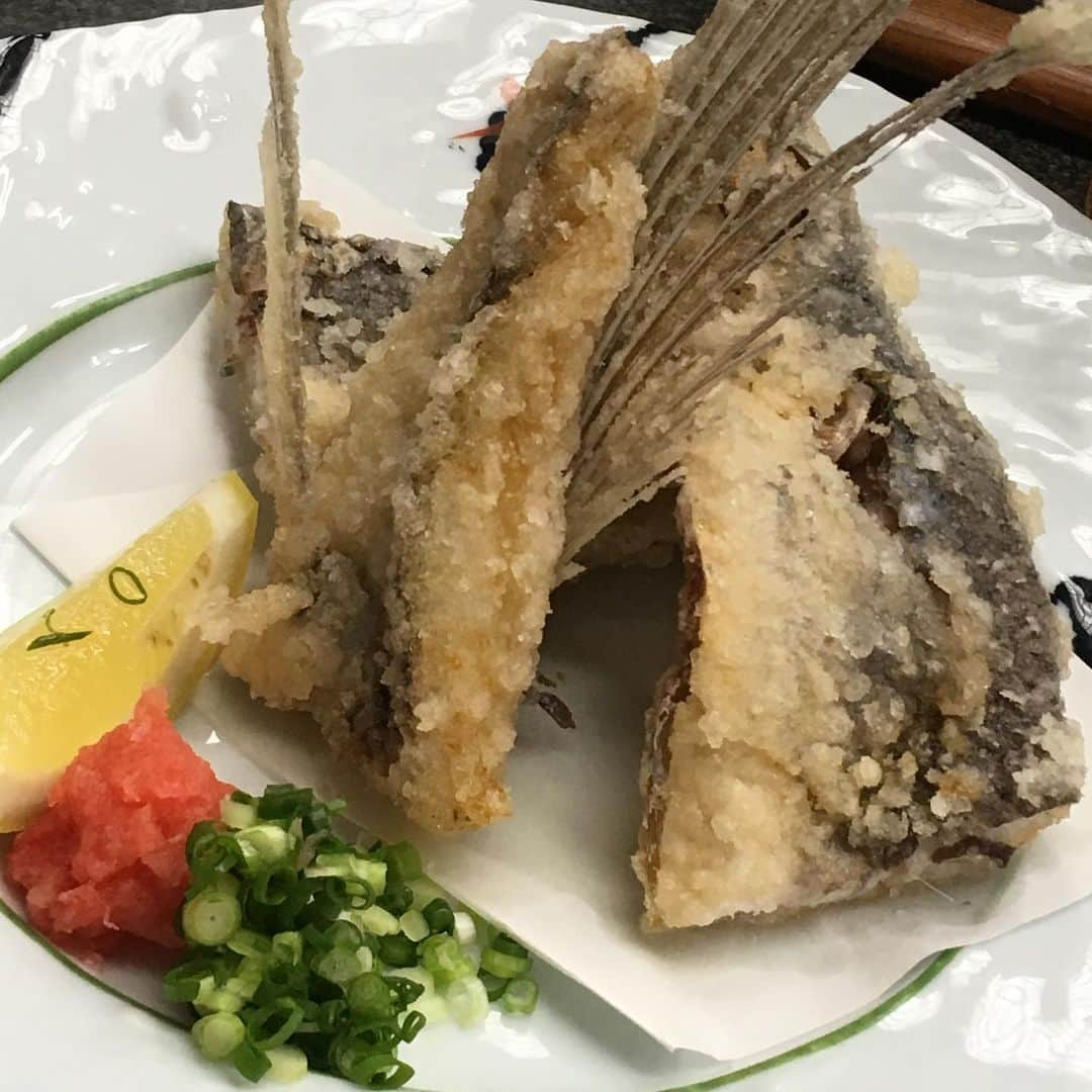 柳家さん生さんのインスタグラム写真 - (柳家さん生Instagram)「屋久島での昼ご飯だぁ〜 飛魚唐揚げ定食 #さん生 #定食 #飛魚 #唐揚げ」5月14日 14時34分 - waraiguma1957