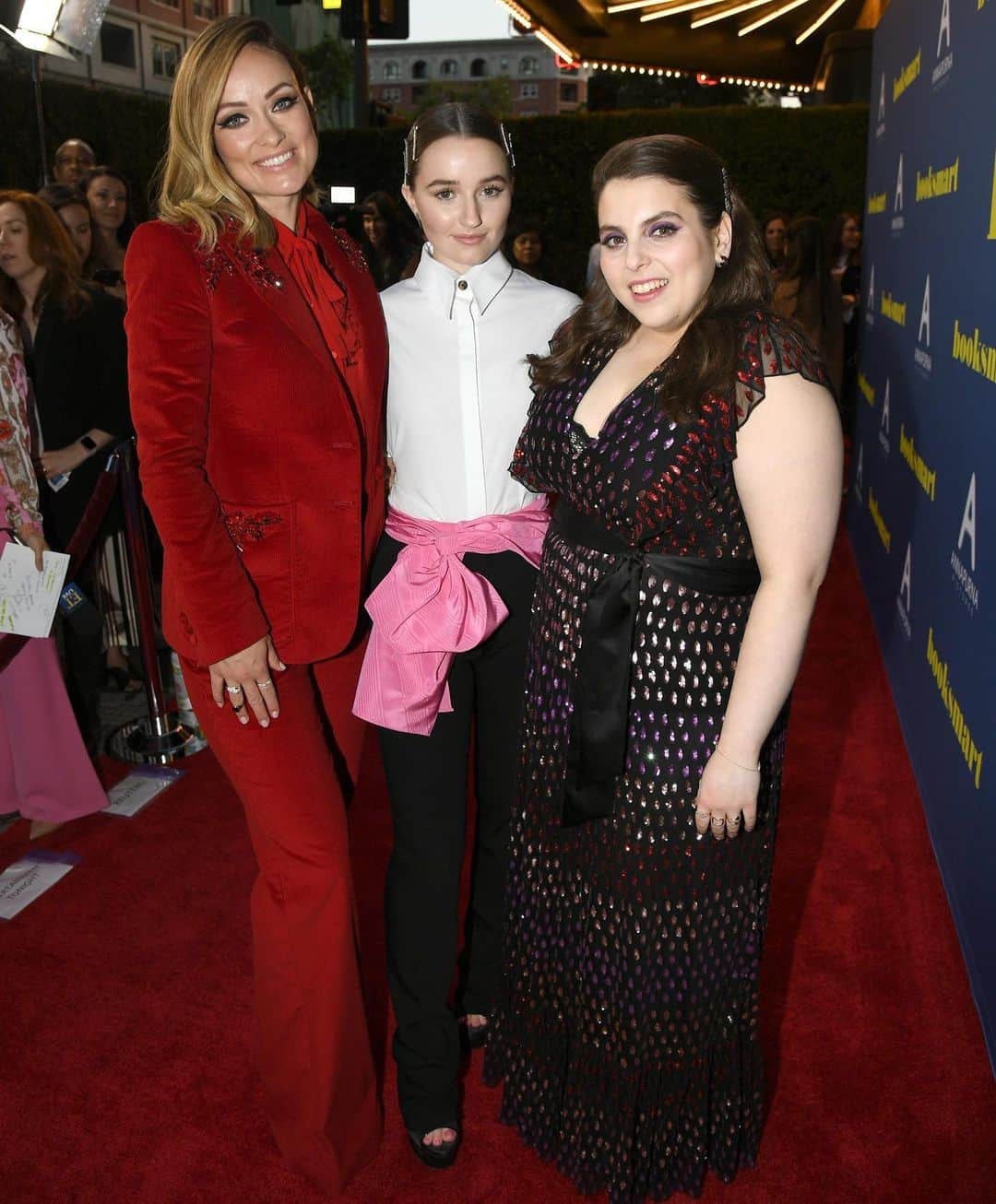 Just Jaredさんのインスタグラム写真 - (Just JaredInstagram)「@oliviawilde joins @booksmart stars @kaitlyndever and @beaniefeldstein at the premiere of the upcoming film! #OliviaWilde #BeanieFeldstein #KaitlynDever Photos: Getty」5月14日 15時00分 - justjared