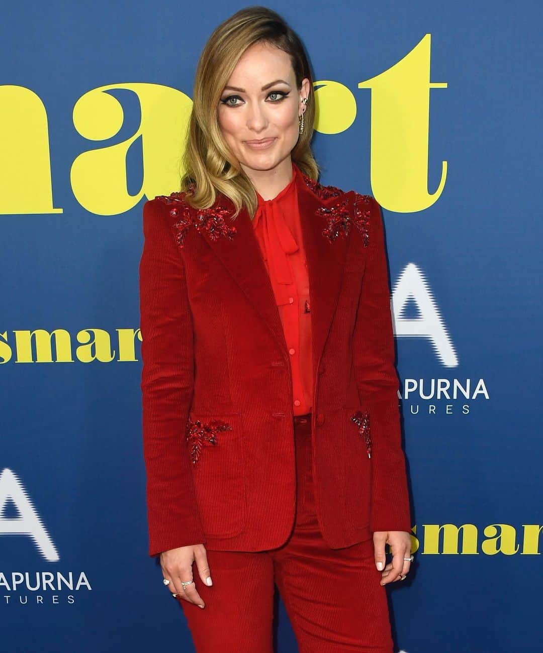 Just Jaredさんのインスタグラム写真 - (Just JaredInstagram)「@oliviawilde joins @booksmart stars @kaitlyndever and @beaniefeldstein at the premiere of the upcoming film! #OliviaWilde #BeanieFeldstein #KaitlynDever Photos: Getty」5月14日 15時00分 - justjared