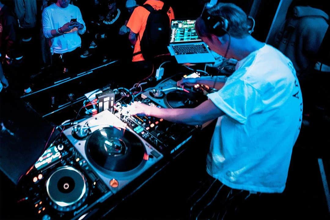DJ U-ICHIのインスタグラム：「#today #discotheque #稽古 . . . DJ担当というか。 なんというか。 色々やります。 . . . #dj #djlife #djstyle #tokyocameraclub 📸 #streetphotography #canon #portraitvision #portraitfestival  #portraitpage #portraitmood #moodyportraits #ourportraitsdays #lifeportraits」