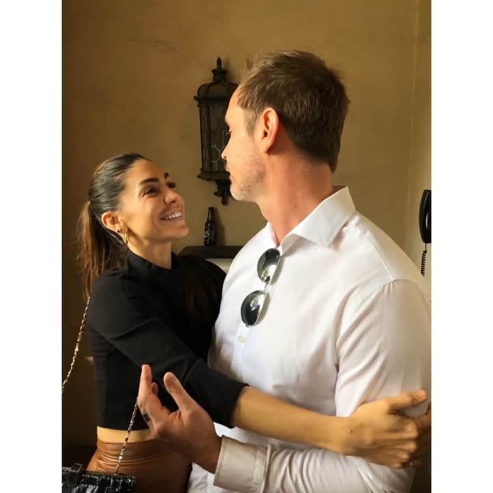ナタリア・コルドバ・バックリーのインスタグラム：「Big DT... since you have not one post on your account like the weirdo hermit you are... here is a little something of us being the girls we are when we see each other.  To the many more years of us chatting in each other’s arms.  Love you my man bestie @david.trisko ! 📷  @brianbuckleyband」