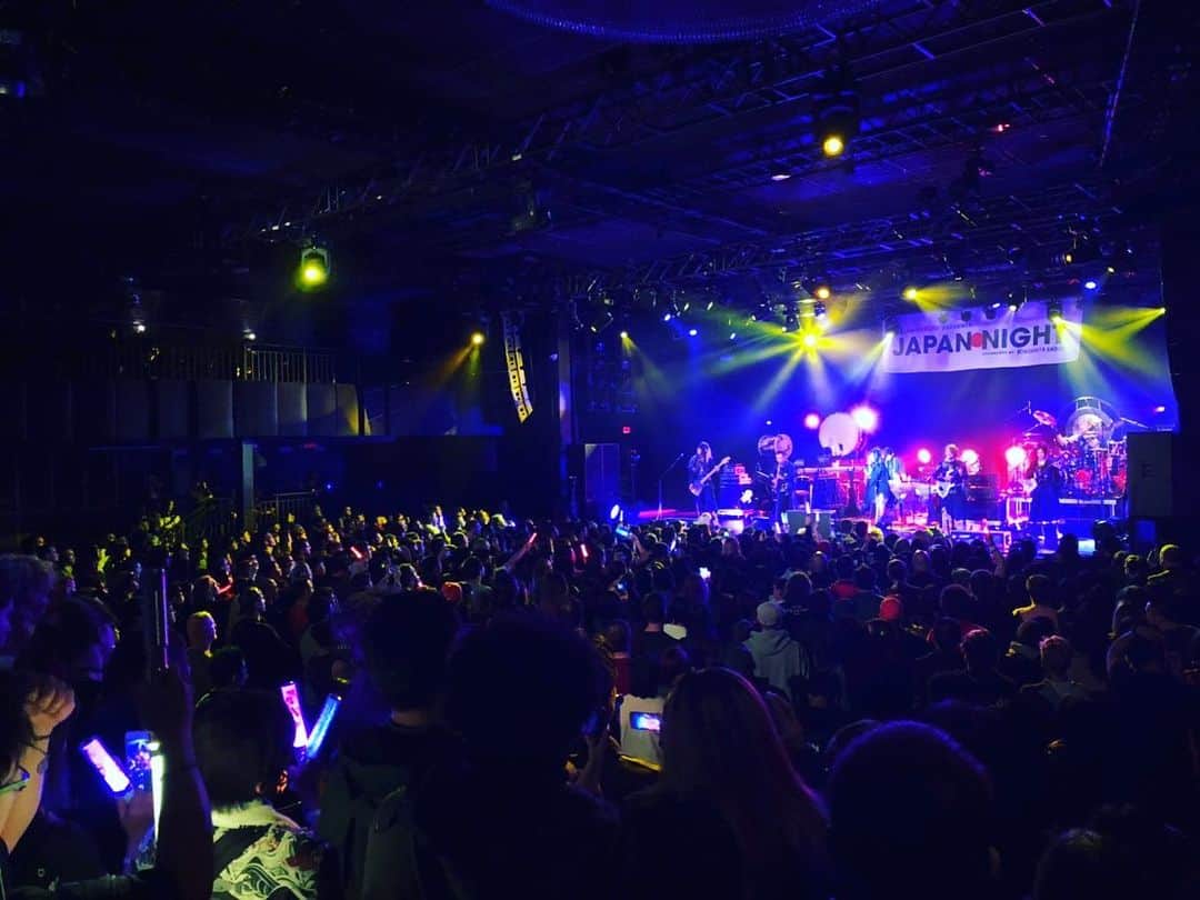 和楽器バンドさんのインスタグラム写真 - (和楽器バンドInstagram)「We finished the live concert in NYC! You guys were asome! We hope to see you soon. Thank you so much!!! #japannight #wagakkiband #nyc #playstationtheater #japanday」5月15日 3時21分 - wagakkiband
