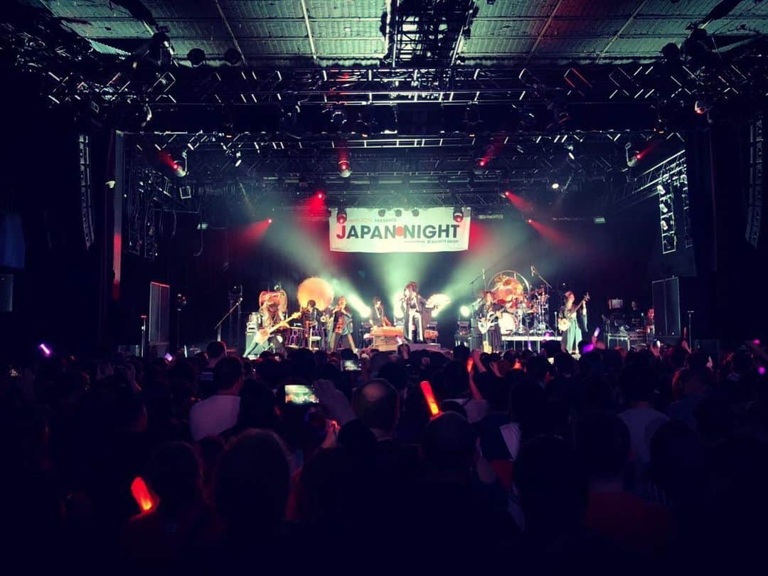 和楽器バンドさんのインスタグラム写真 - (和楽器バンドInstagram)「We finished the live concert in NYC! You guys were asome! We hope to see you soon. Thank you so much!!! #japannight #wagakkiband #nyc #playstationtheater #japanday」5月15日 3時21分 - wagakkiband