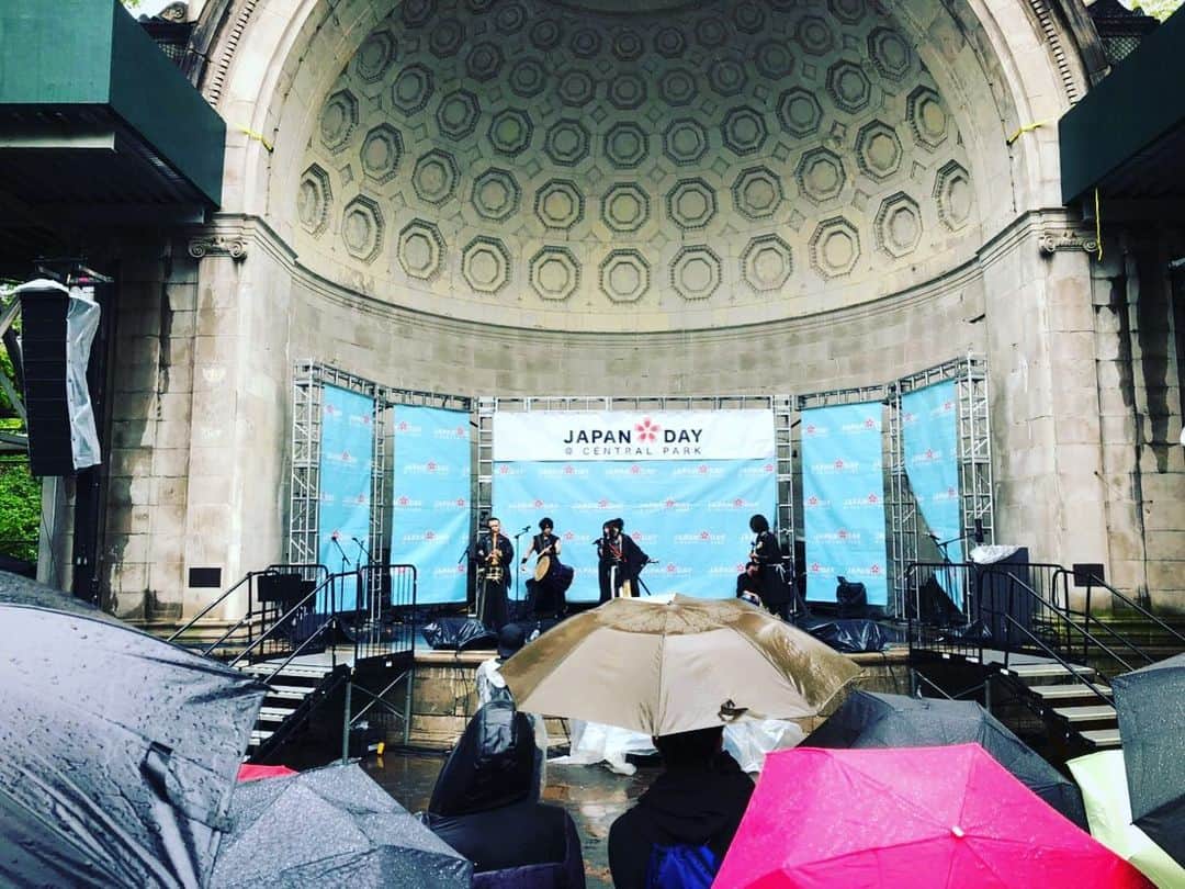 和楽器バンドさんのインスタグラム写真 - (和楽器バンドInstagram)「We finished the live concert in NYC! You guys were asome! We hope to see you soon. Thank you so much!!! #japannight #wagakkiband #nyc #playstationtheater #japanday」5月15日 3時21分 - wagakkiband