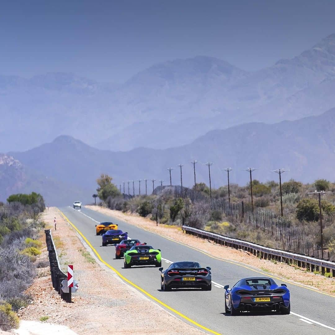 McLaren Automotiveさんのインスタグラム写真 - (McLaren AutomotiveInstagram)「Long sweeping curves and open straights taking you through unfolding vistas of craggy mountains, with lush vineyards and rolling arable fields all around you. Cape Winelands, South Africa, may just be one of our favourite places in the world. #McLarenAdventures」5月15日 2時01分 - mclarenauto