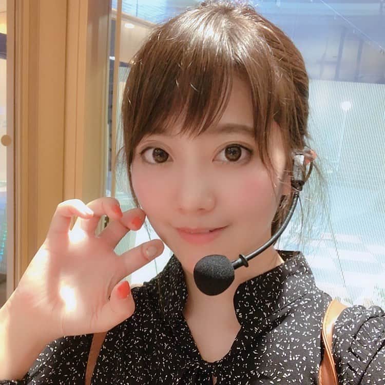 のインスタグラム：「本日オリ法収録でした(*∩ω∩)♪ 令和ポーズとはなんだろう… と悩んだ結果これです。  #オリ法 #パチンコオリジナル必勝法」