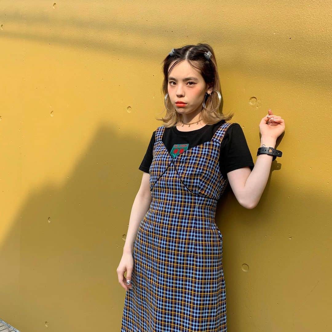 Aymmy in the batty girlsのインスタグラム：「【RECOMMEND】﻿ ﻿ ◽︎SPRING チェックワンピース﻿﻿ ¥22,680(taxin)﻿ ﻿ ◽︎TULIP EMBLEM TEE﻿﻿﻿ ¥7,560(taxin)﻿﻿﻿ ﻿ @setoayumi :153cm﻿ 全てSサイズ着用﻿ ﻿ 【販売先】﻿ ・﻿ONLINE STORE﻿ ﻿ #aymmy #aymmyinthebattygirls﻿﻿﻿ #エイミー #原宿 #harajuku #Tシャツ #トップス﻿ #キャミワンピ #ワンピース #夏コーデ」