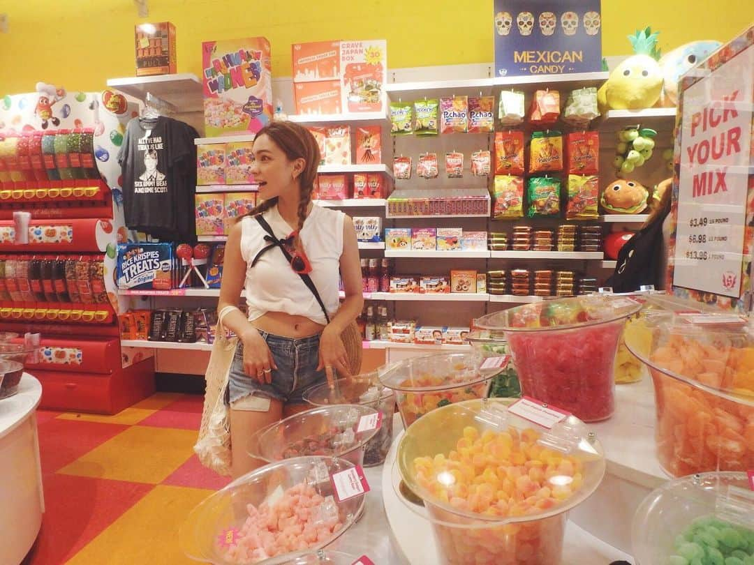 ステファニーさんのインスタグラム写真 - (ステファニーInstagram)「🍭🍫🍿🍩🍯🍪 Sweets Holic!! #love #sweets #junkfood #snack #la」5月14日 18時50分 - steph_0928_