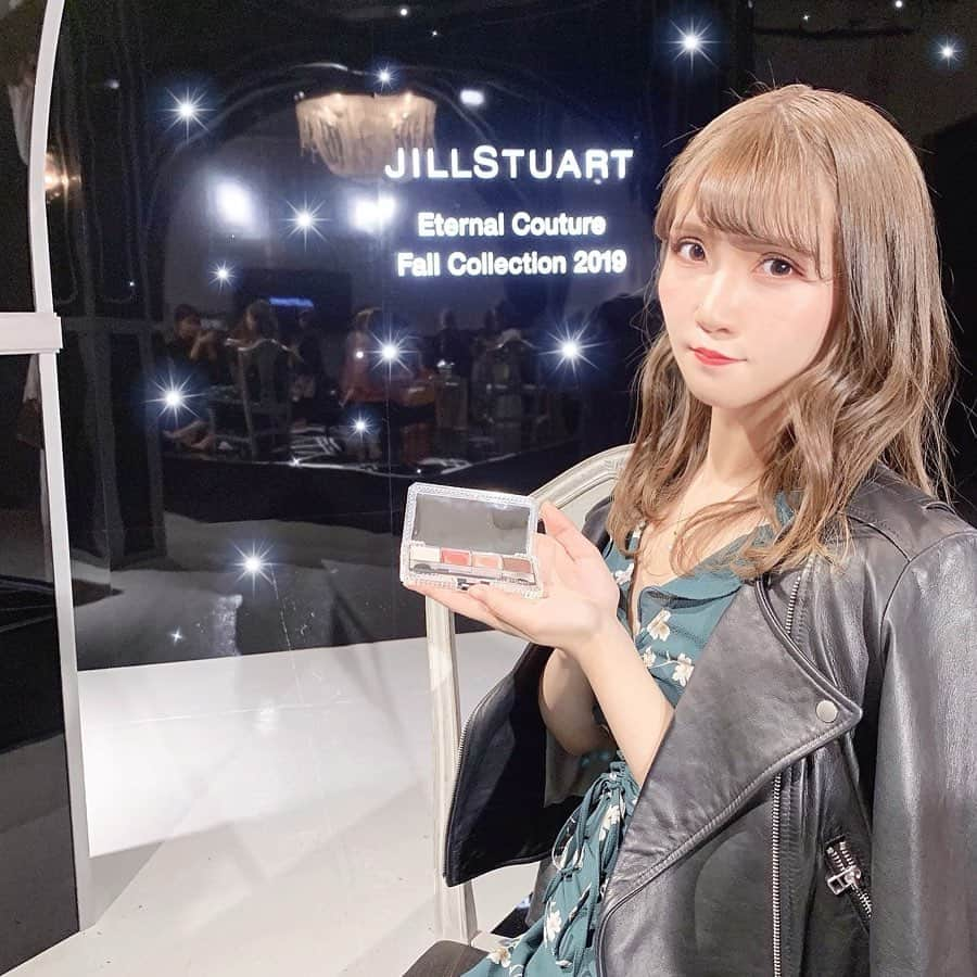 五十嵐茉優さんのインスタグラム写真 - (五十嵐茉優Instagram)「ㅤ ㅤ @jillstuartbeauty 様にご招待頂いて Fall collection2019のパーティに 行ってきました🐇💭 ㅤ 2019年の秋コレクションは エターナルパールが全てのアイテムに 配合されていて上品なツヤが とっても素敵で少し大人なコレクションだった🥺 ㅤ Jillstuart Eternal Couture Fall Collection 2019 は 8月2日に全国発売だそうです🍁 ㅤ 一足お先にいくつかコスメを頂いたので 近々レビューを投稿するね☁️ ㅤ #jillstuart #jillstuartbeauty #ジルスチュアート #ジルスチュアートコスメ #コスメ好き #エターナルクチュールアイズ #リップブロッサム #ルースブラッシュ #秋コスメ #eternalcouture #エターナルクチュール #コスメマニア #かわ育 #fasmees #ray公認インフルエンサー #larmedolls」5月14日 19時00分 - mau08us